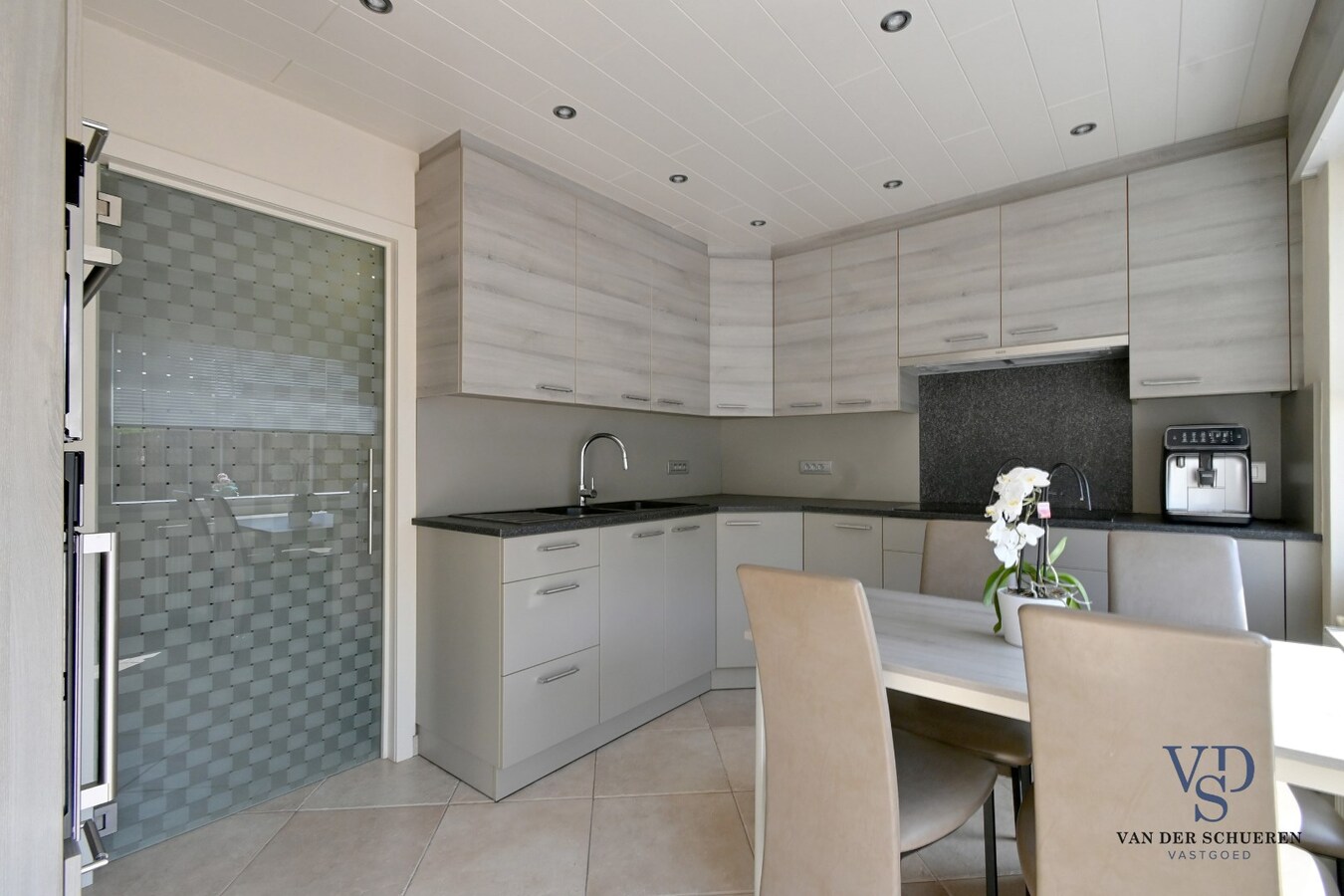 Degelijke, instapklare gezinswoning in Deerlijk 