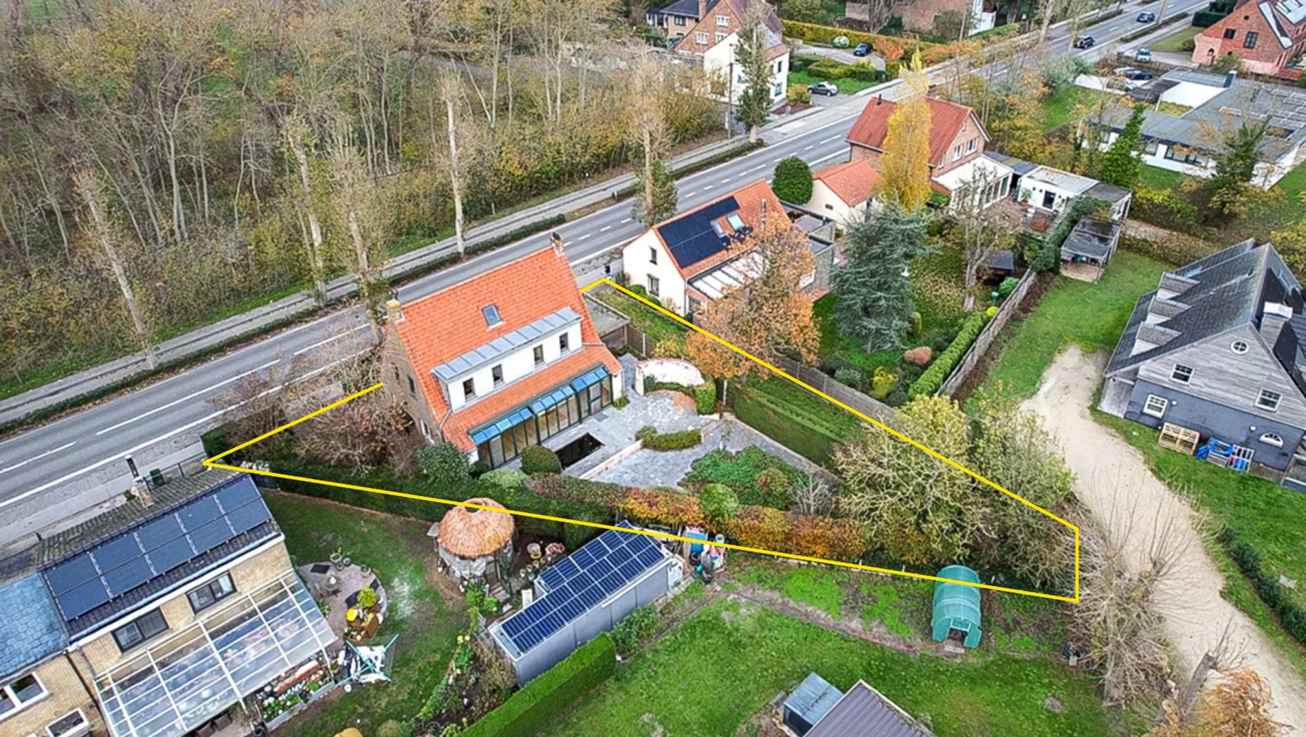 Prachtige open bebouwing met onderhoudsvriendelijke tuin te Oostduinkerke op 642 m². 