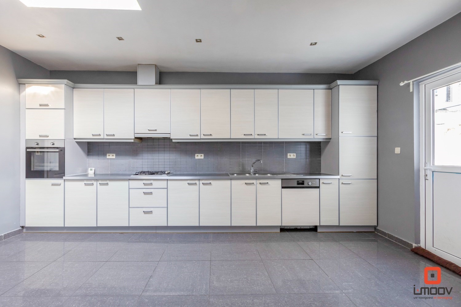 Ruime gezinswoning te koop in Sint-Amandsberg! 