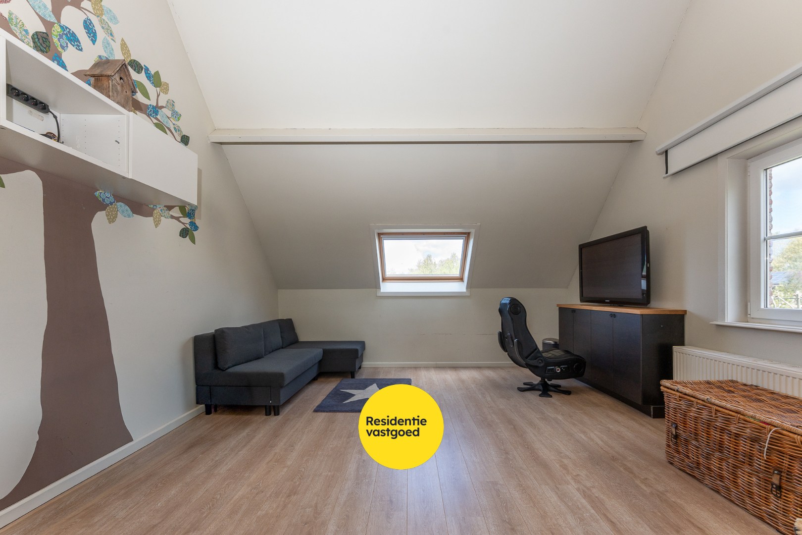 Exclusieve villa met zwembad en poolhouse in de nieuwe St-Annawijk te Sint-Andries 