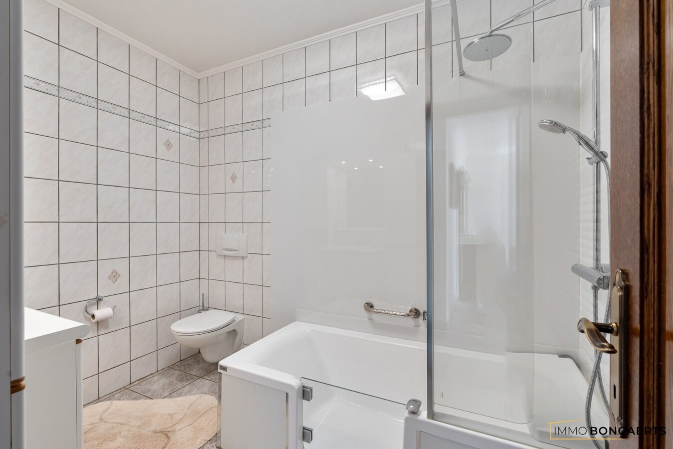 Woning met onderhoudsvriendelijke tuin 