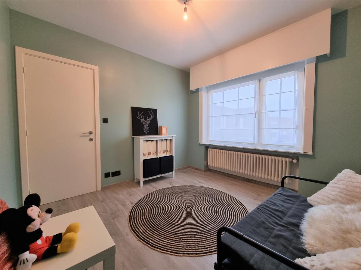 Centraal, doch rustig gelegen leuke bel-étagewoning - Heist 