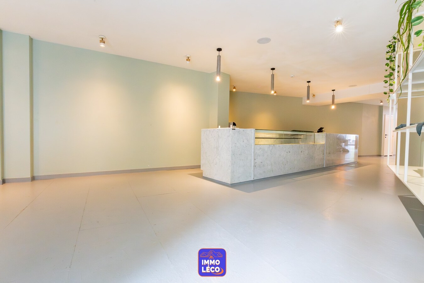 Surface commerciale en plein centre-ville avec terrasse ! 