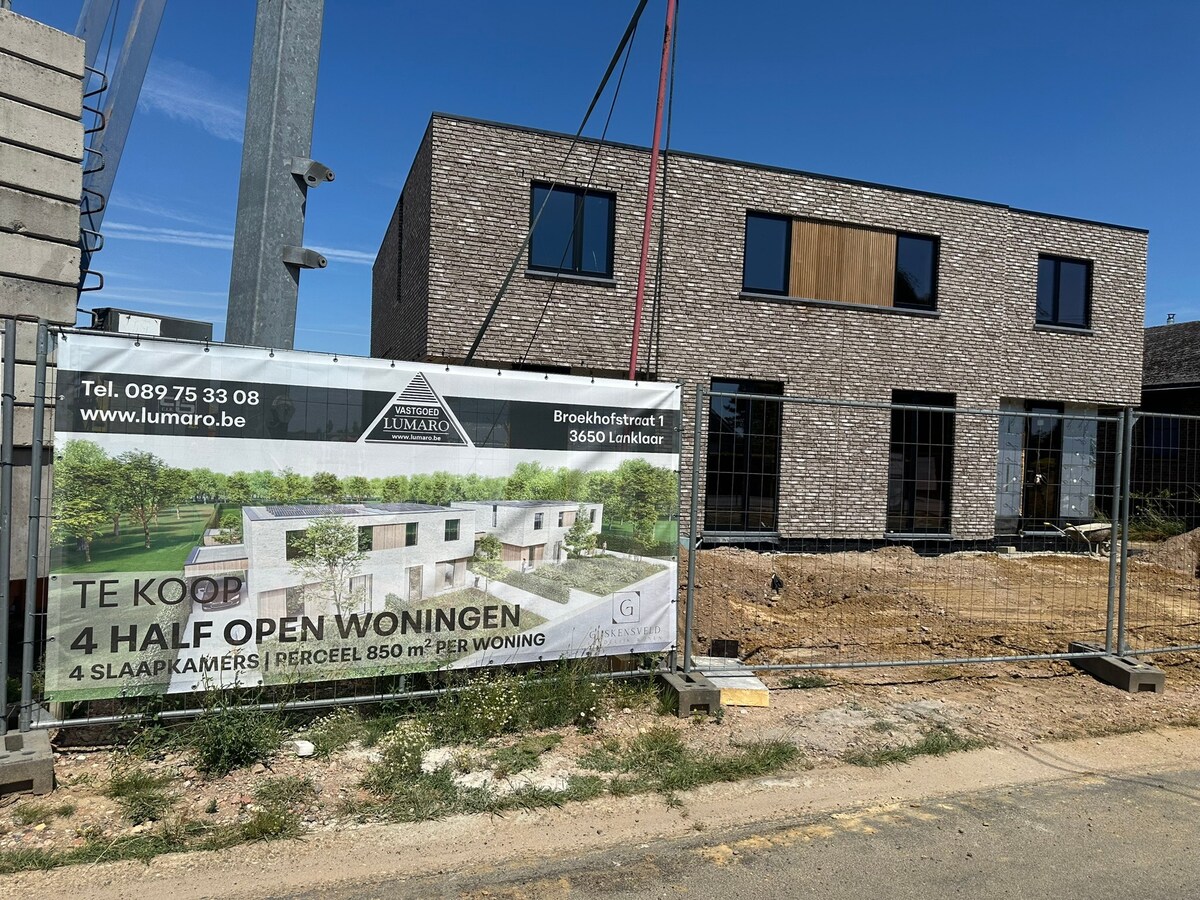 Schitterend gelegen nieuwbouw woning met 4 slaapkamers 