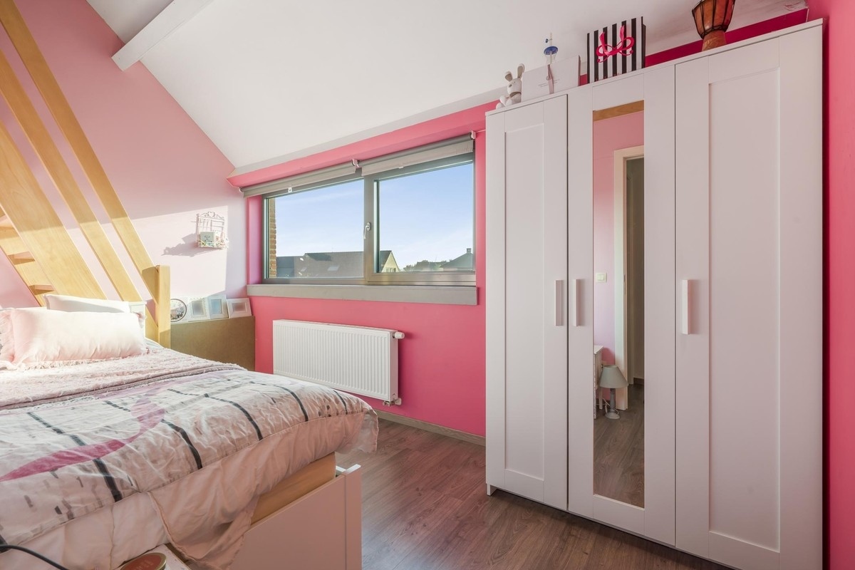 Rustig gelegen gezinswoning met tuin, garage &amp; oprit - Maldegem 