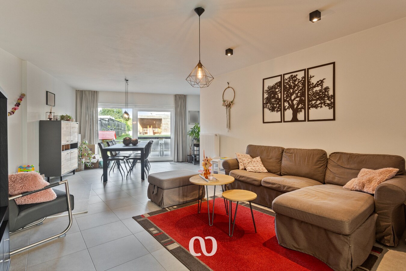 Recent gebouwde woning op rustige locatie 