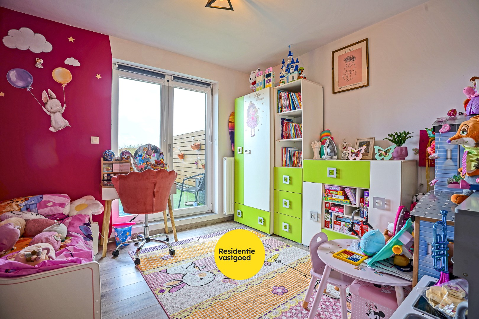 Recent appartement met privatieve tuin (346m²)  en ruim terras (40m²) in het centrum van Woumen! 