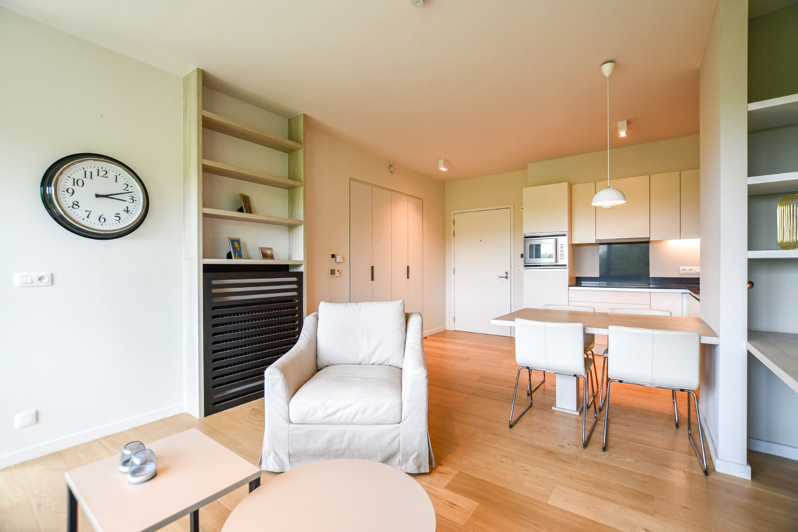 Moderne assistentiewoning met ondergrondse berging en parkeerplaats in De Haan, vlakbij strand, duinen en zee 