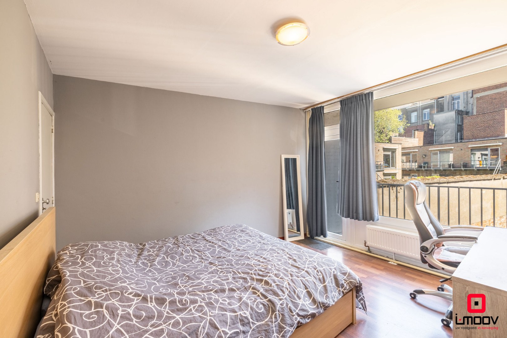 Instapklaar appartement met 2 slaapkamers, 2 badkamers en terras in hartje Gent 
