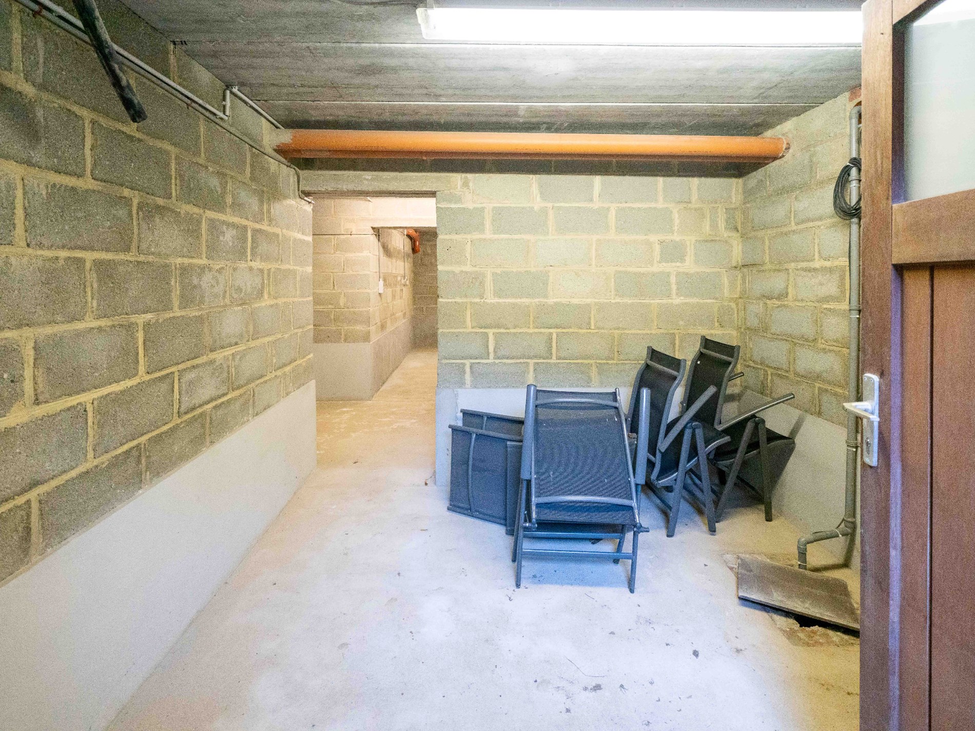 Zéér ruime energiezuinige woning met 4 kamers en bureau 