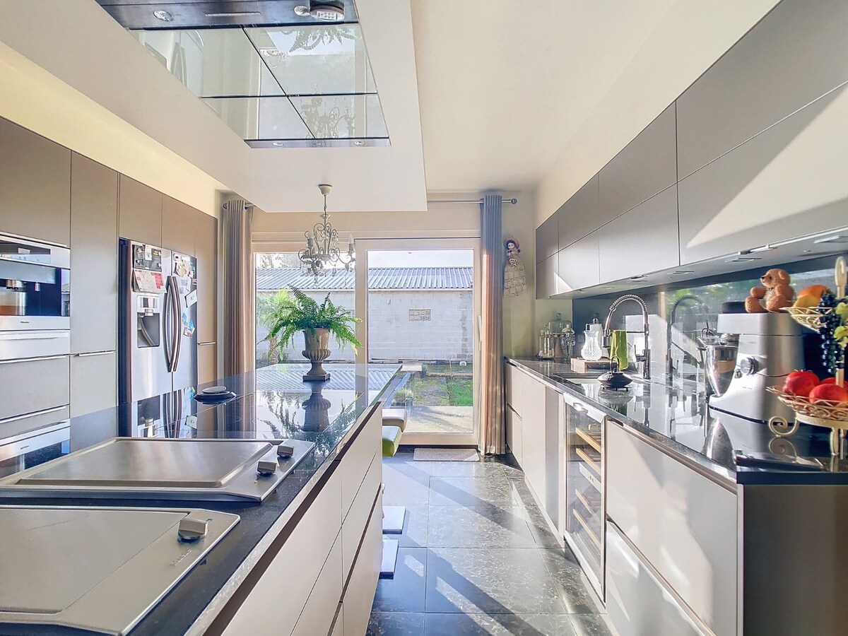 Paardeneigendom met villa, luxe en comfort in Harzé/Aywaille op ca.8,5ha 