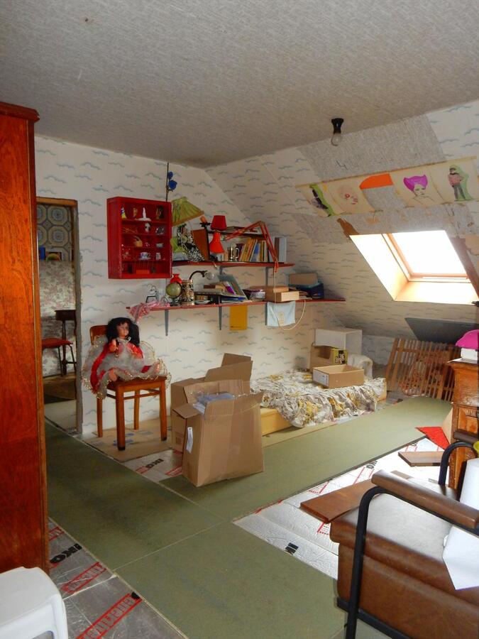 Te renoveren woning met veel mogelijkheden 