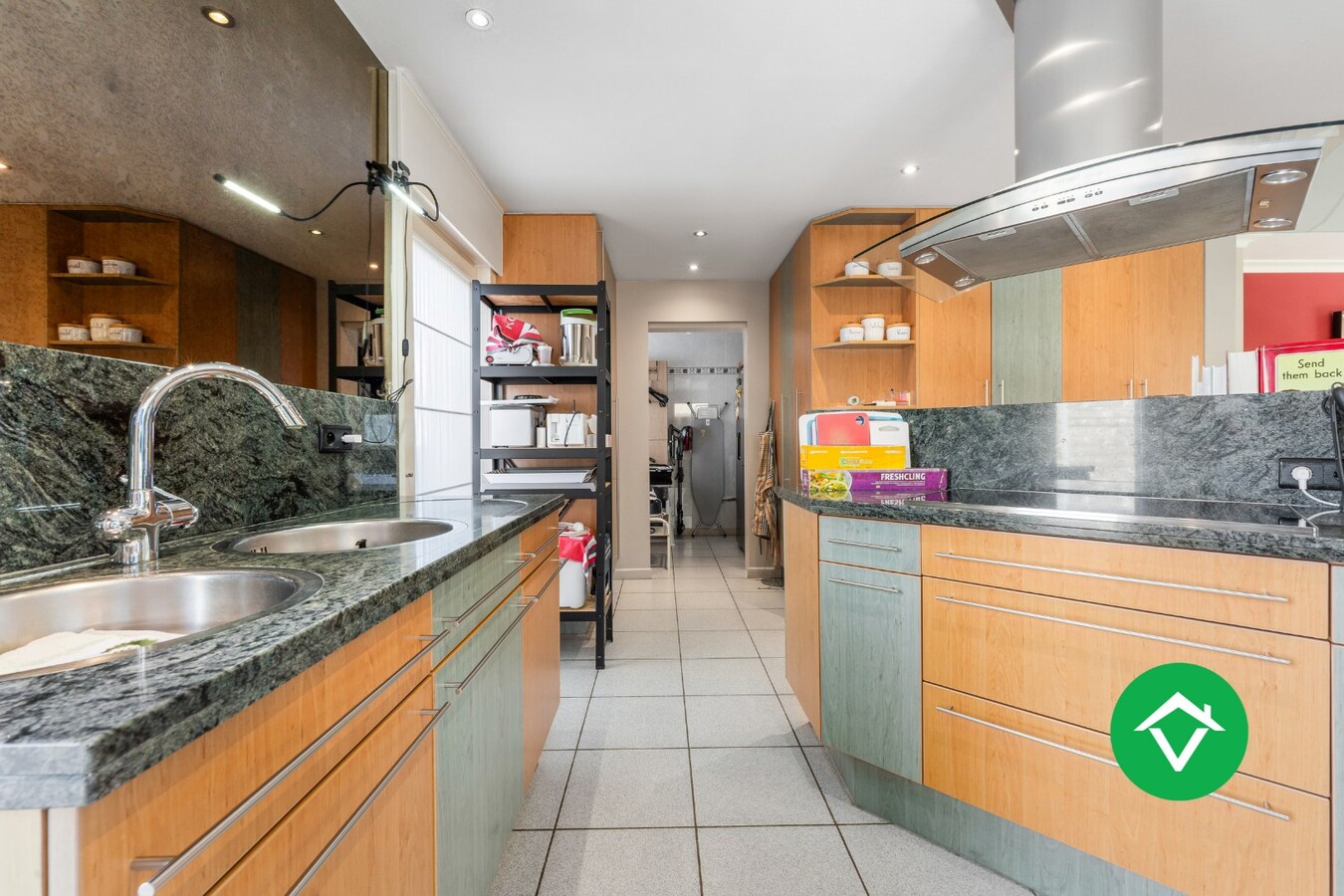 Alleenstaande woning met 5 slaapkamers en garage te Torhout 