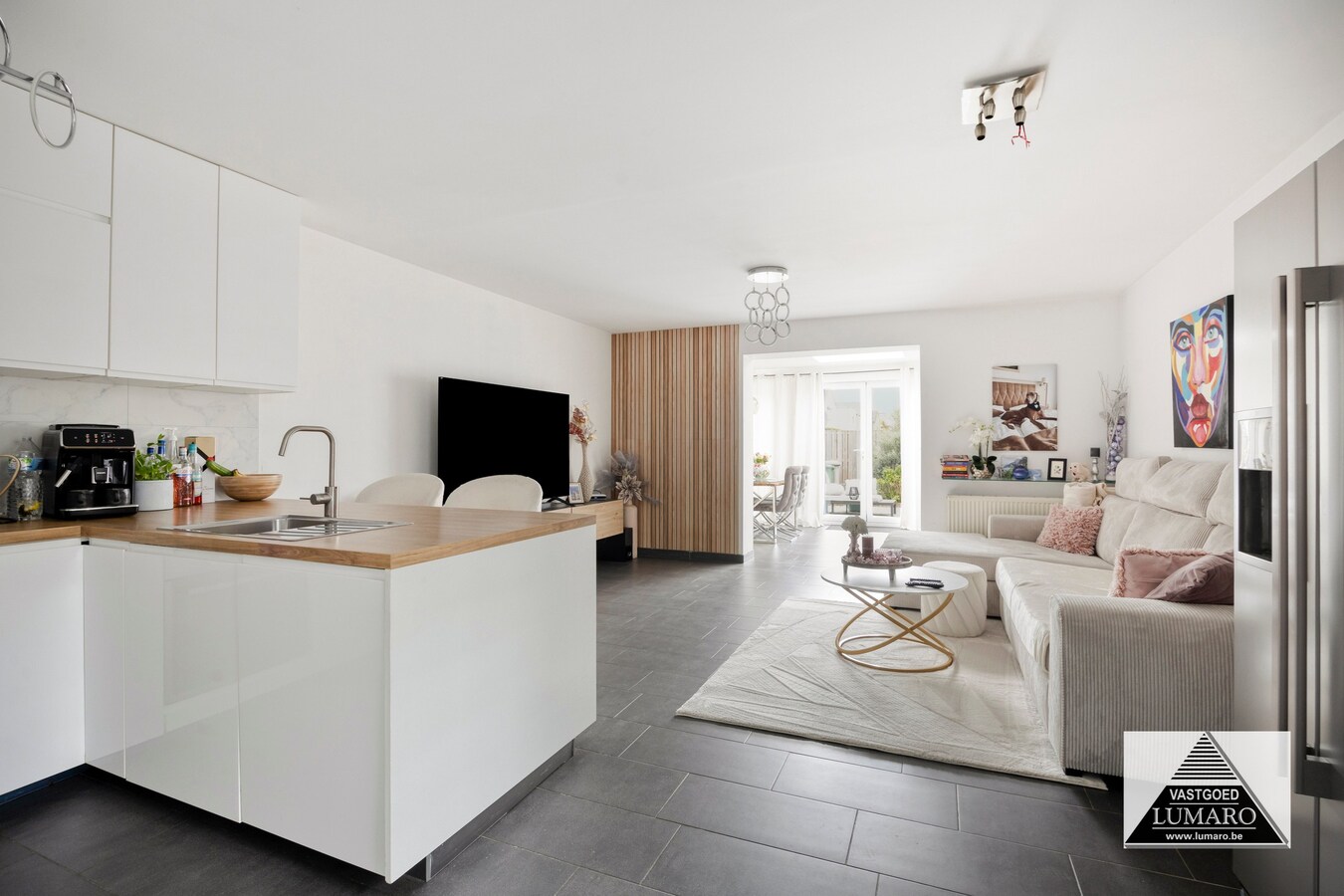 Comfortabele woning met privé tuintje, met zonnepanelen. 