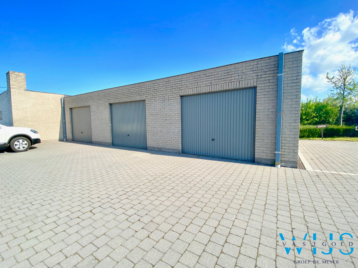 Ruim appartement met 4/5 slp, terras &amp; 2 parkeerplaatsen te ERTVELDE! 