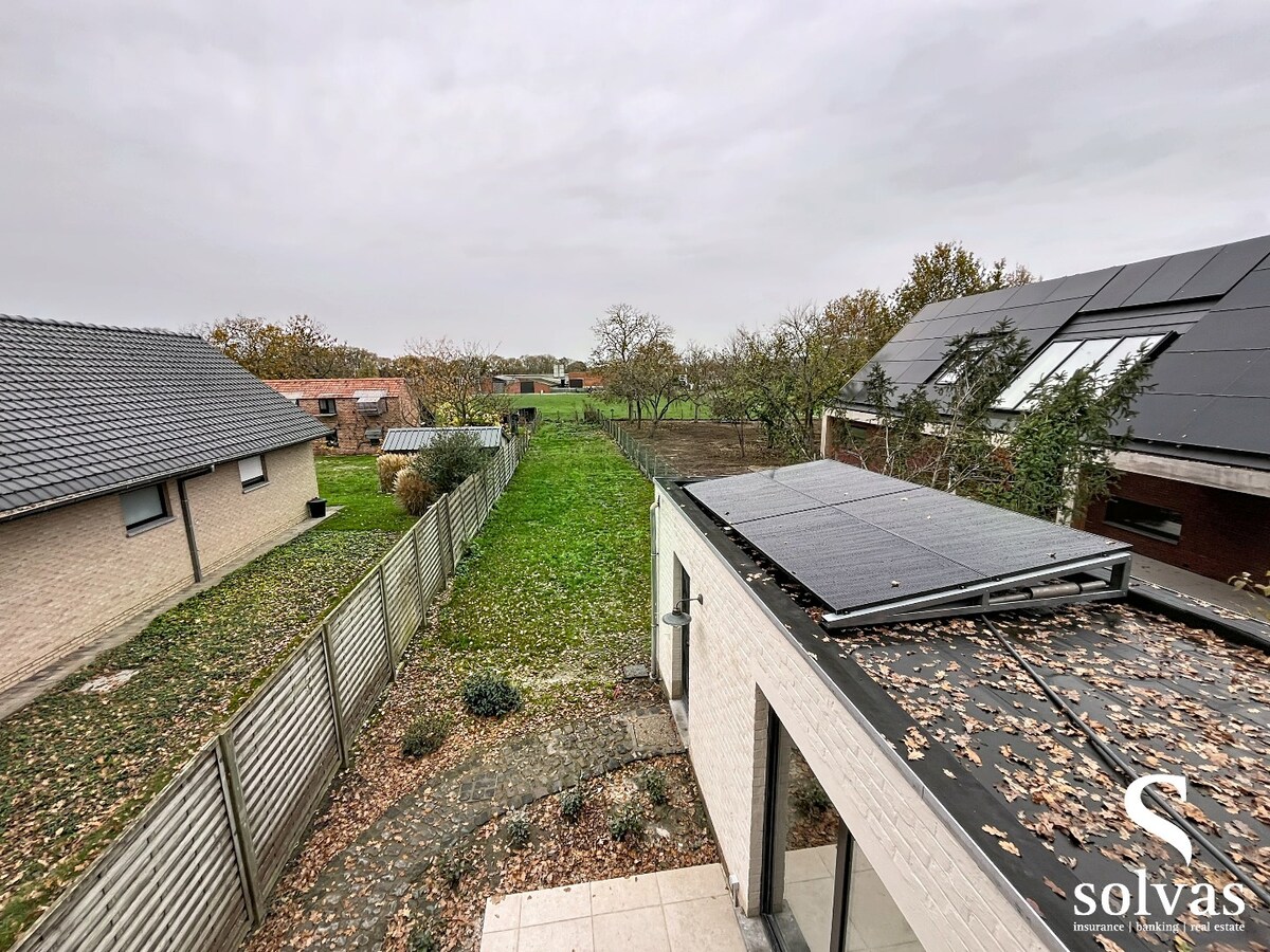 Top gerenoveerde woning met 3 slaapkamers, ruime tuin in prachtige natuur te Aalter EN uiterst energiezuinig. 