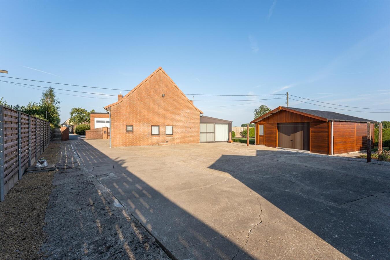 Alleenstaande woning met 3 slaapkamers te Koekelare 