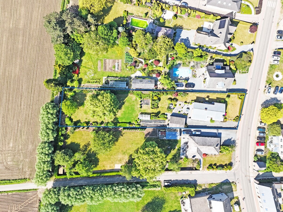 Goed onderhouden seventies bungalow op 19 are te Grimminge 