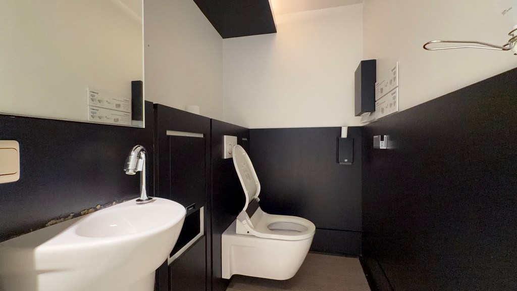 Prachtig kantoor/showroom te huur in hartje Antwerpen