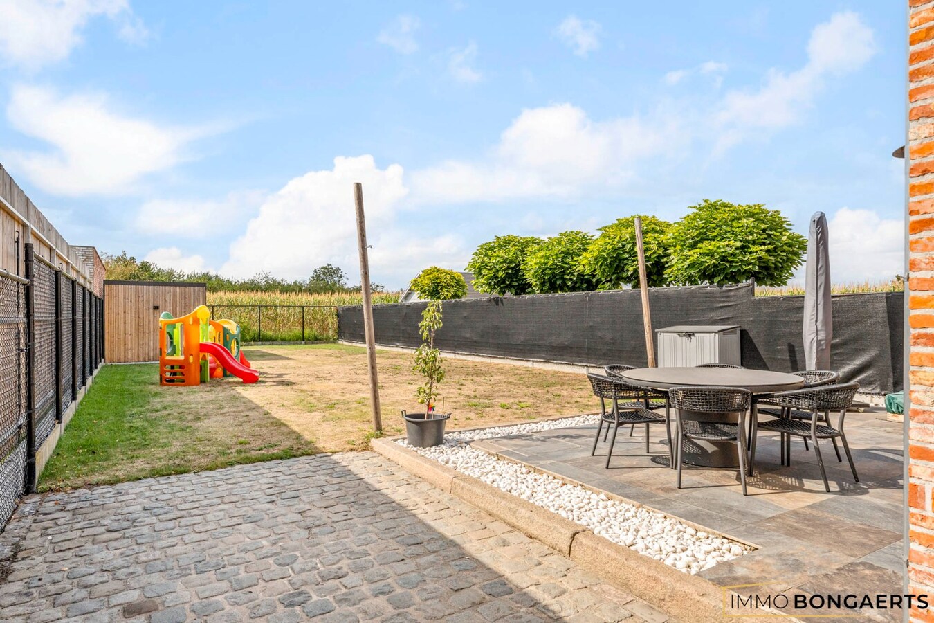 Instapklare woning met 3 slaapkamers 
