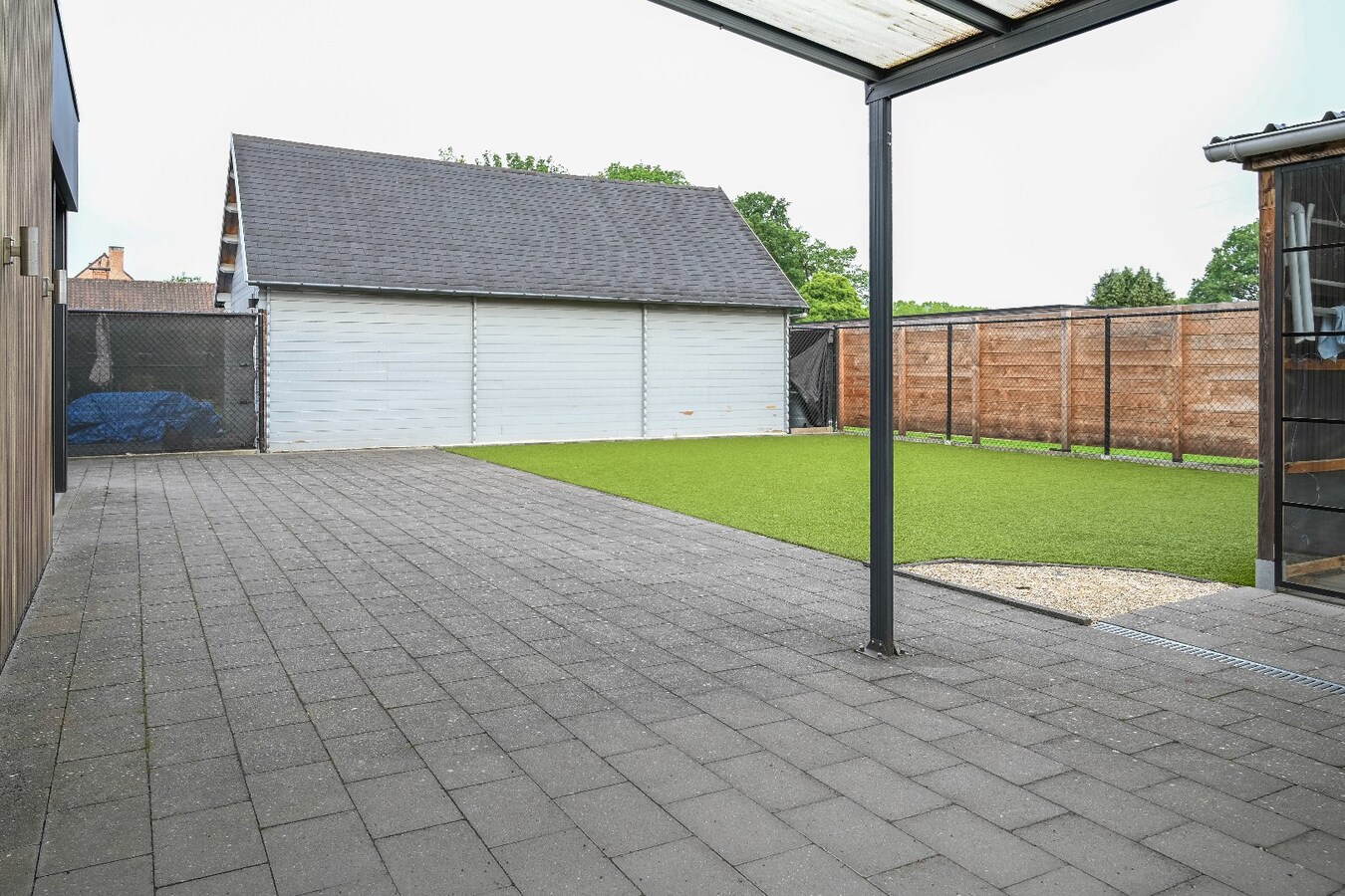 Instapklaar gelijkvloers huis met 2 slaapkamers 