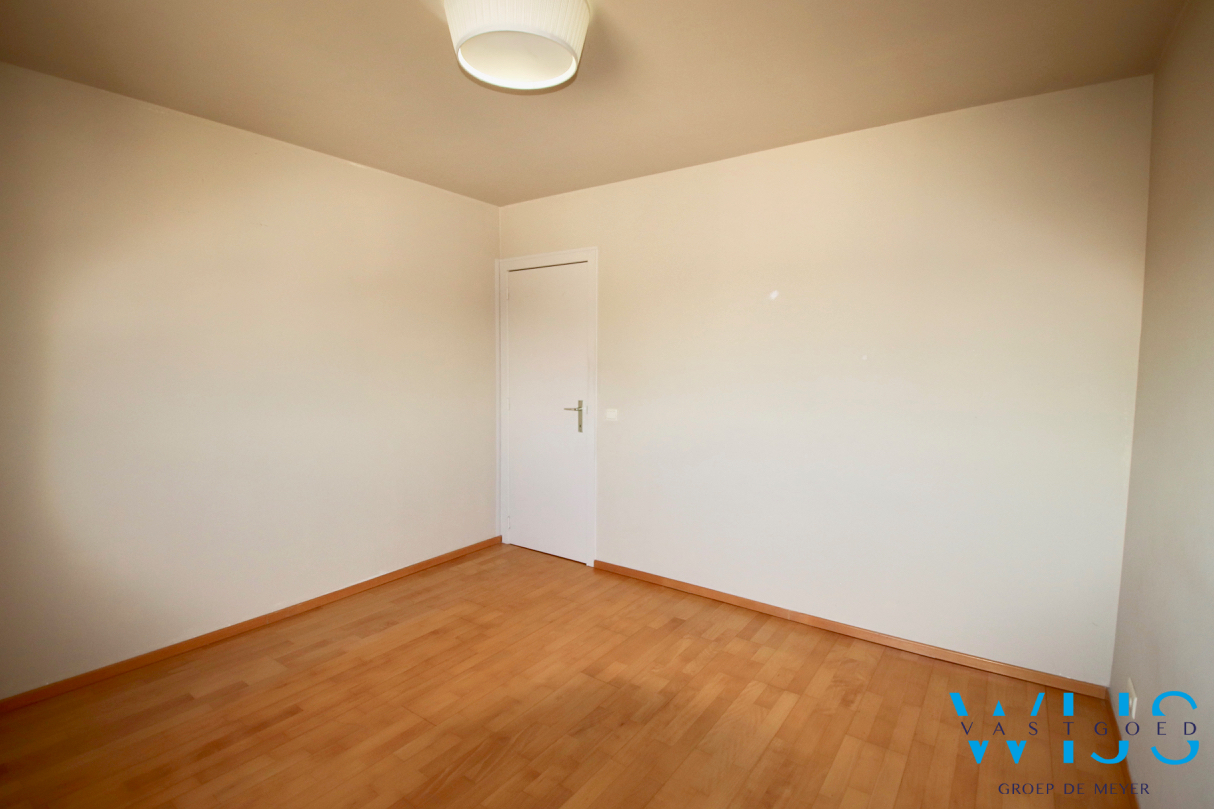 Instapklaar 2slaapkamer appartement te Zelzate! 