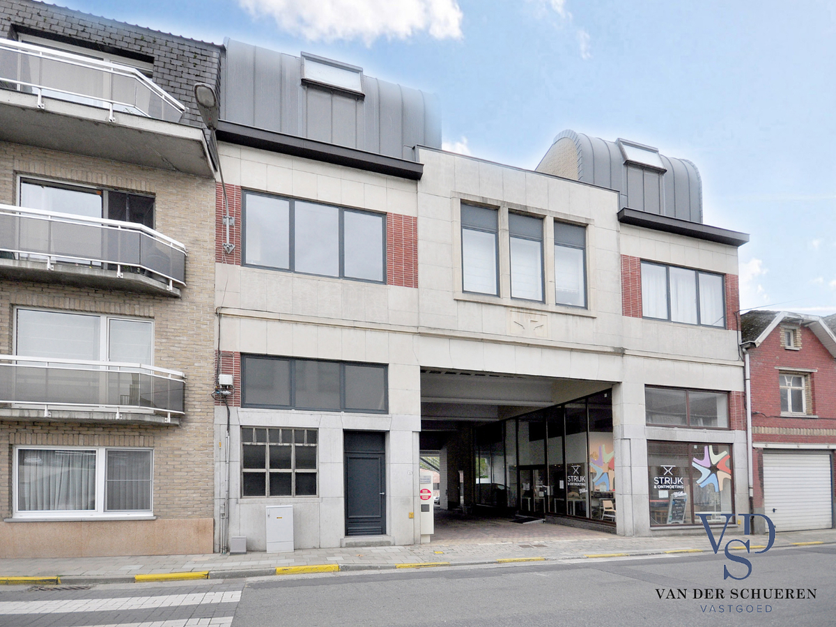 Eigentijdse loft voor wonen en werken. Opportuniteit als investeringspand ! 