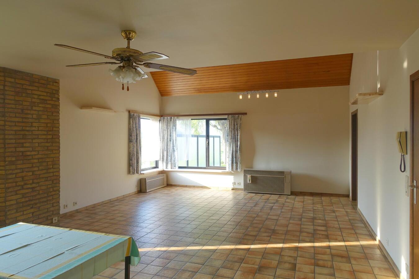 Rustig gelegen villa met garage 