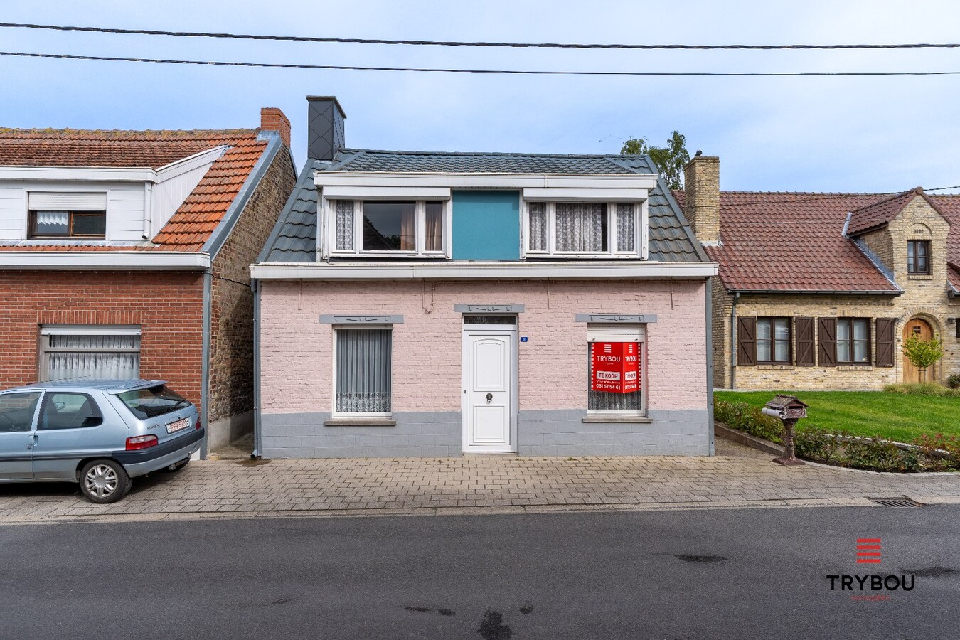 🏡 Te koop – te renoveren woning met veel potentieel in Houthulst 