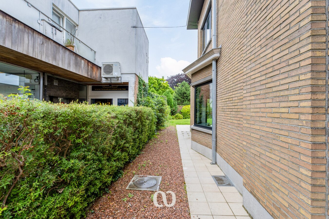 Ruime gerenoveerde gezinswoning in het centrum van Oudenaarde 