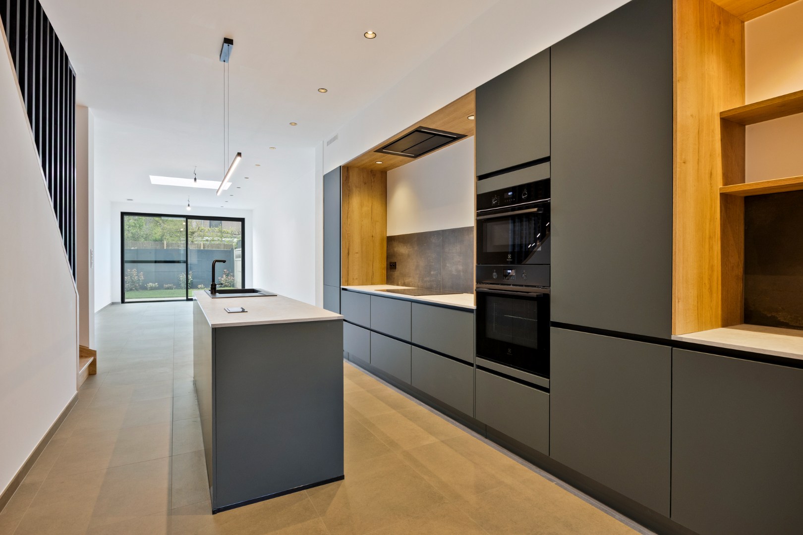 Totaal gerenoveerde woning met 3 slaapkamers, 2 badkamers, tuin en terras in Kessel-Lo! – EPC 14 kWh/m² - bewoonbare opp. 152 m² 