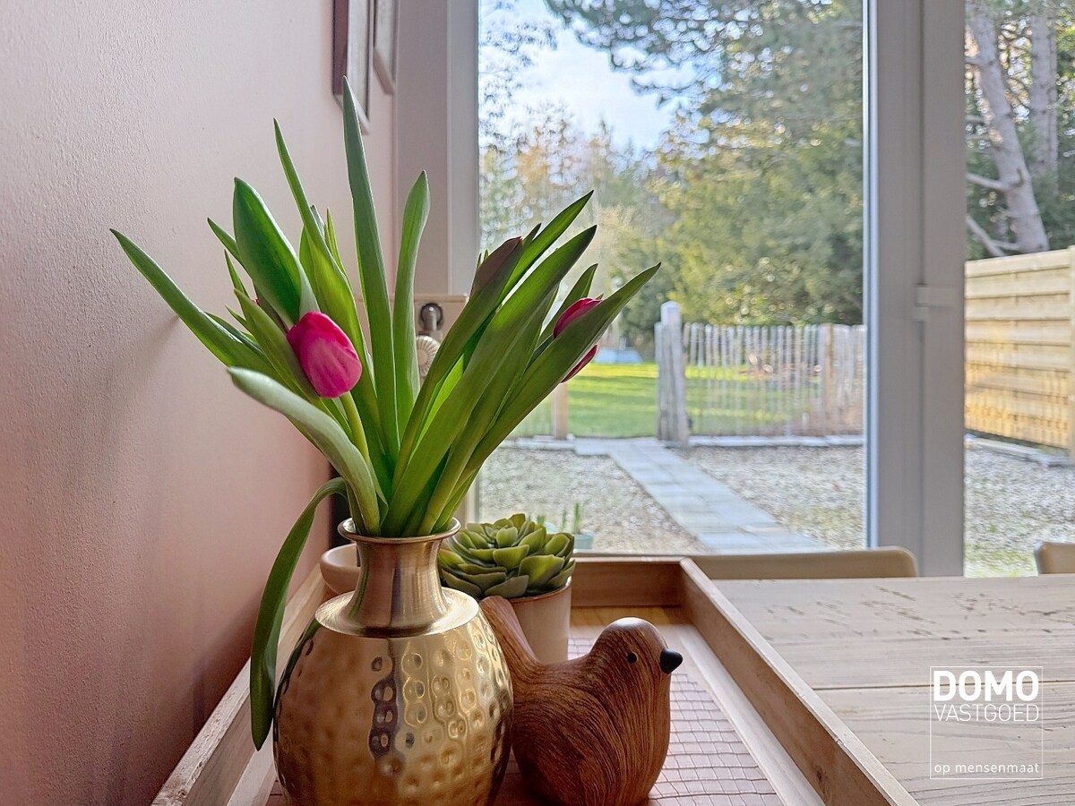 VOLLEDIG GEMEUBELDE 1 SLAAPKAMER STUDIO TE HASSELT (Stokrooie) 