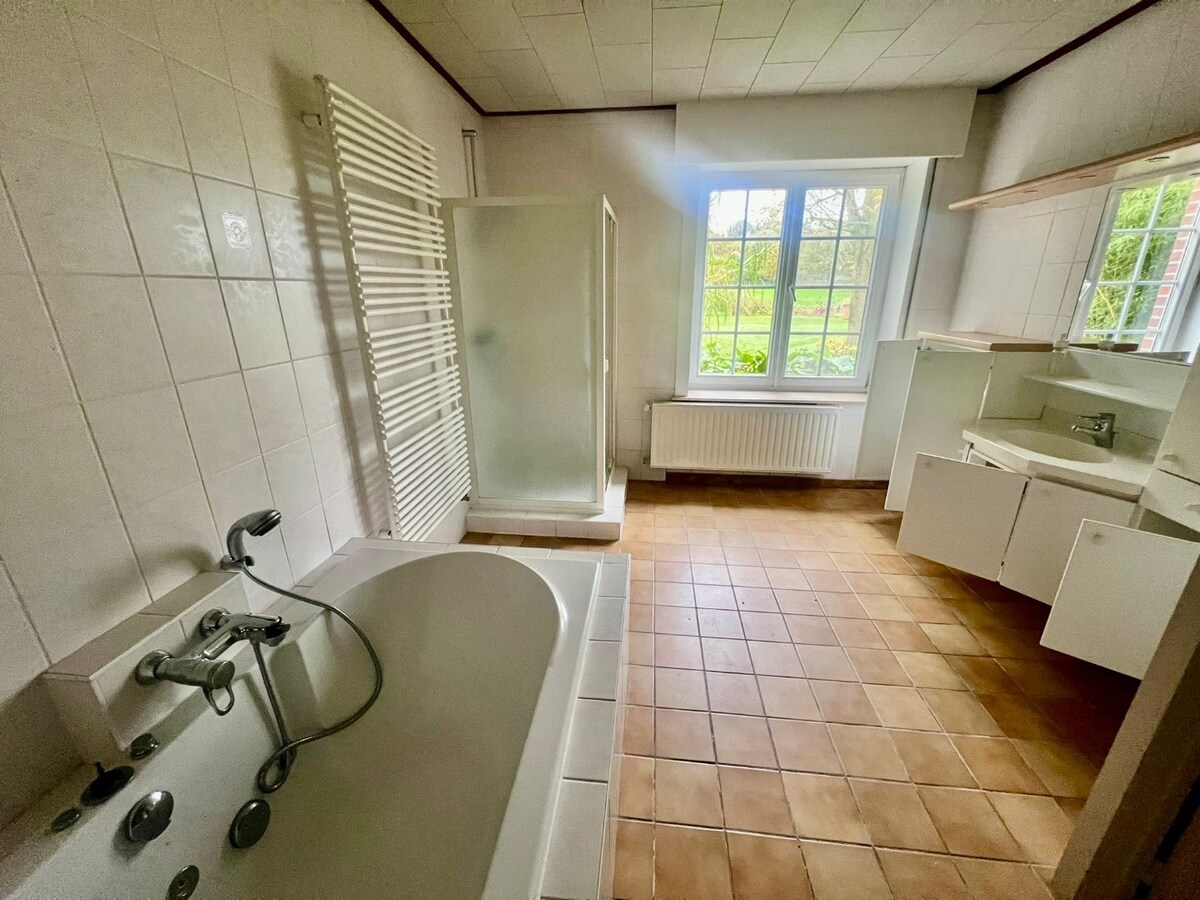 Landelijk gelegen woning, open bebouwing met prachtige tuin 