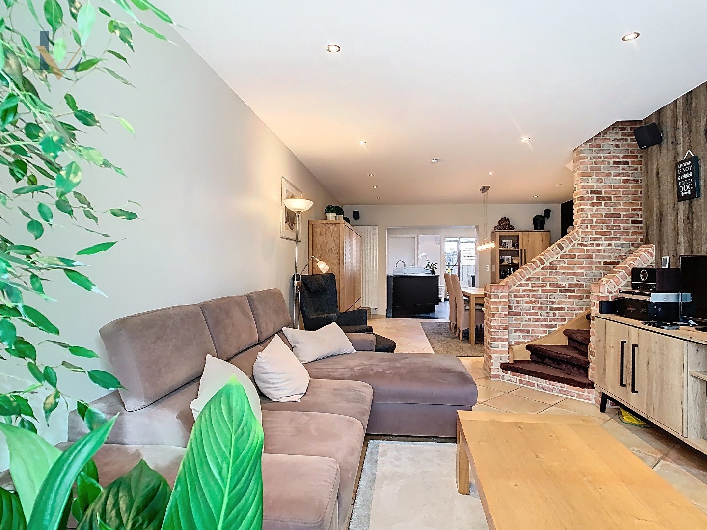 Instapklare rijwoning met tuin en garage nabij Park Vrieselhof – rustige ligging in Oelegem 