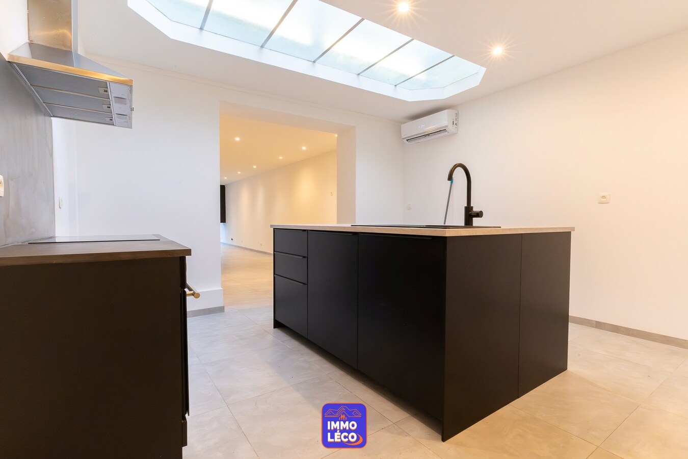 Maison moderne fraîchement rénovée avec jardin ! 