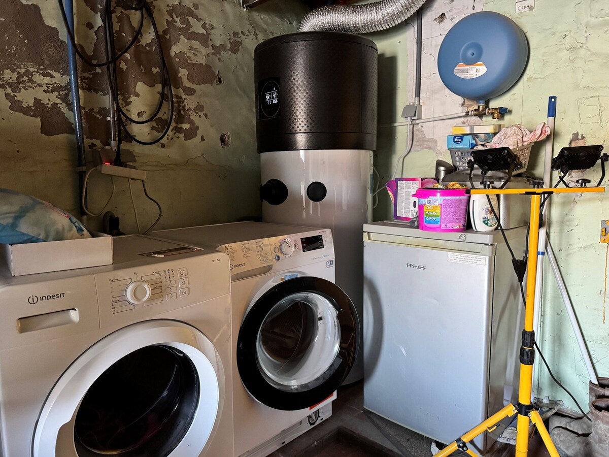 Woning met 4 slaapkamers en parkeerplaatsen te Gistel 