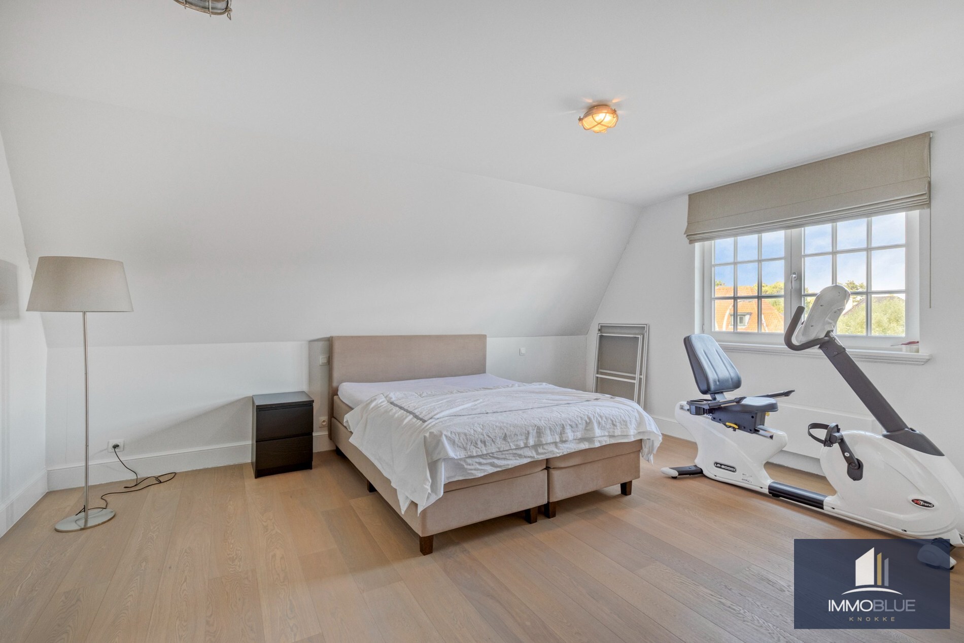 Luxueuze en stijlvolle villa in Engelse Cottage stijl met verwarmd zwembad gelegen in het Zoute. 