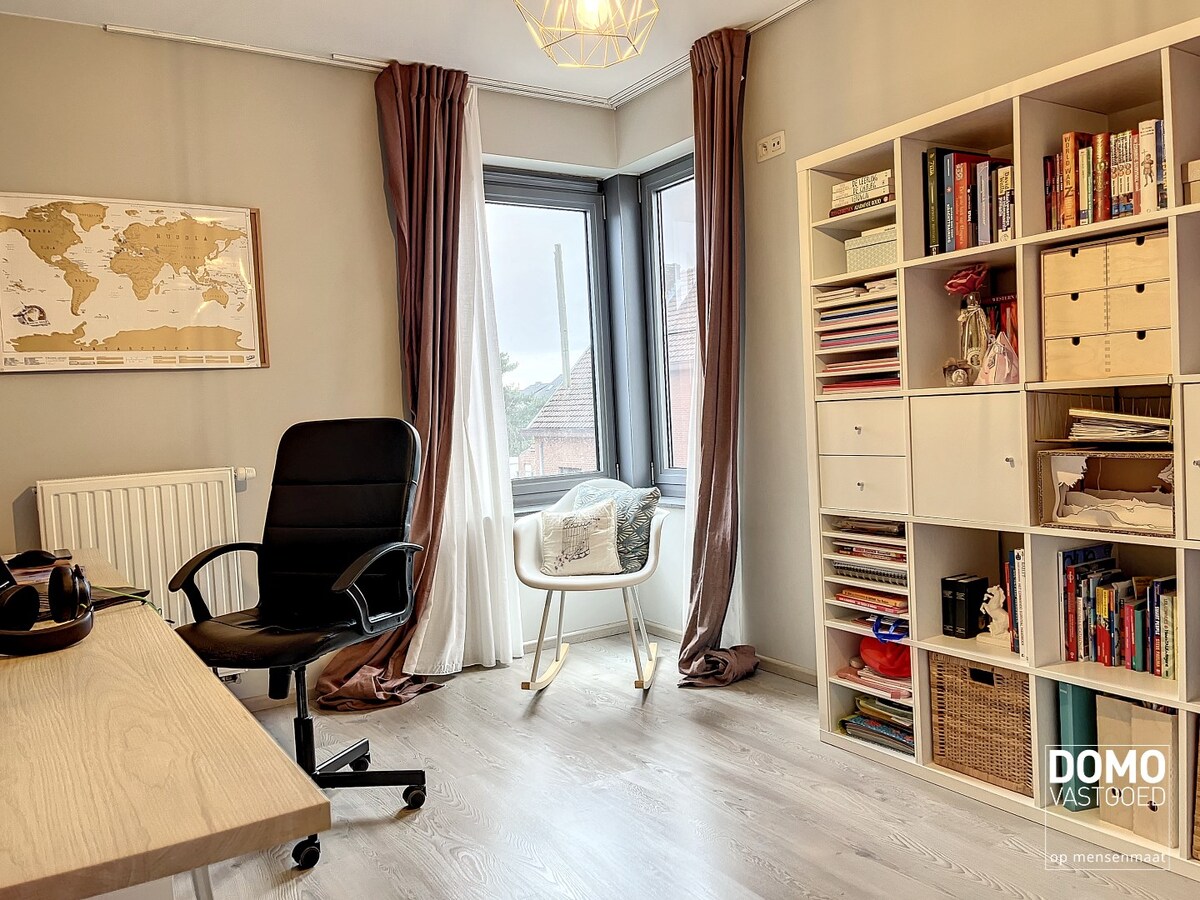 Instapklare en zeer ruime woning te Kuringen. 