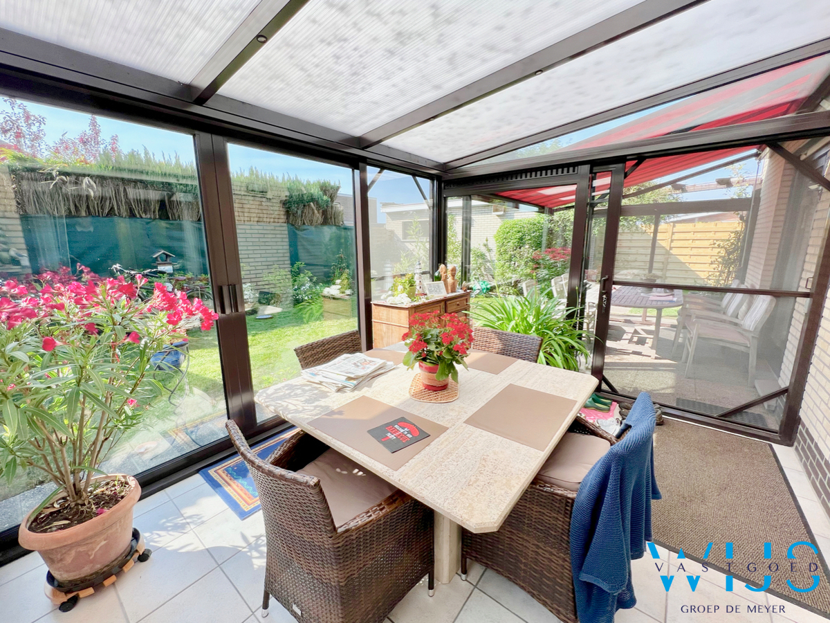 Mooie bungalow op een toplocatie te Evergem ! 