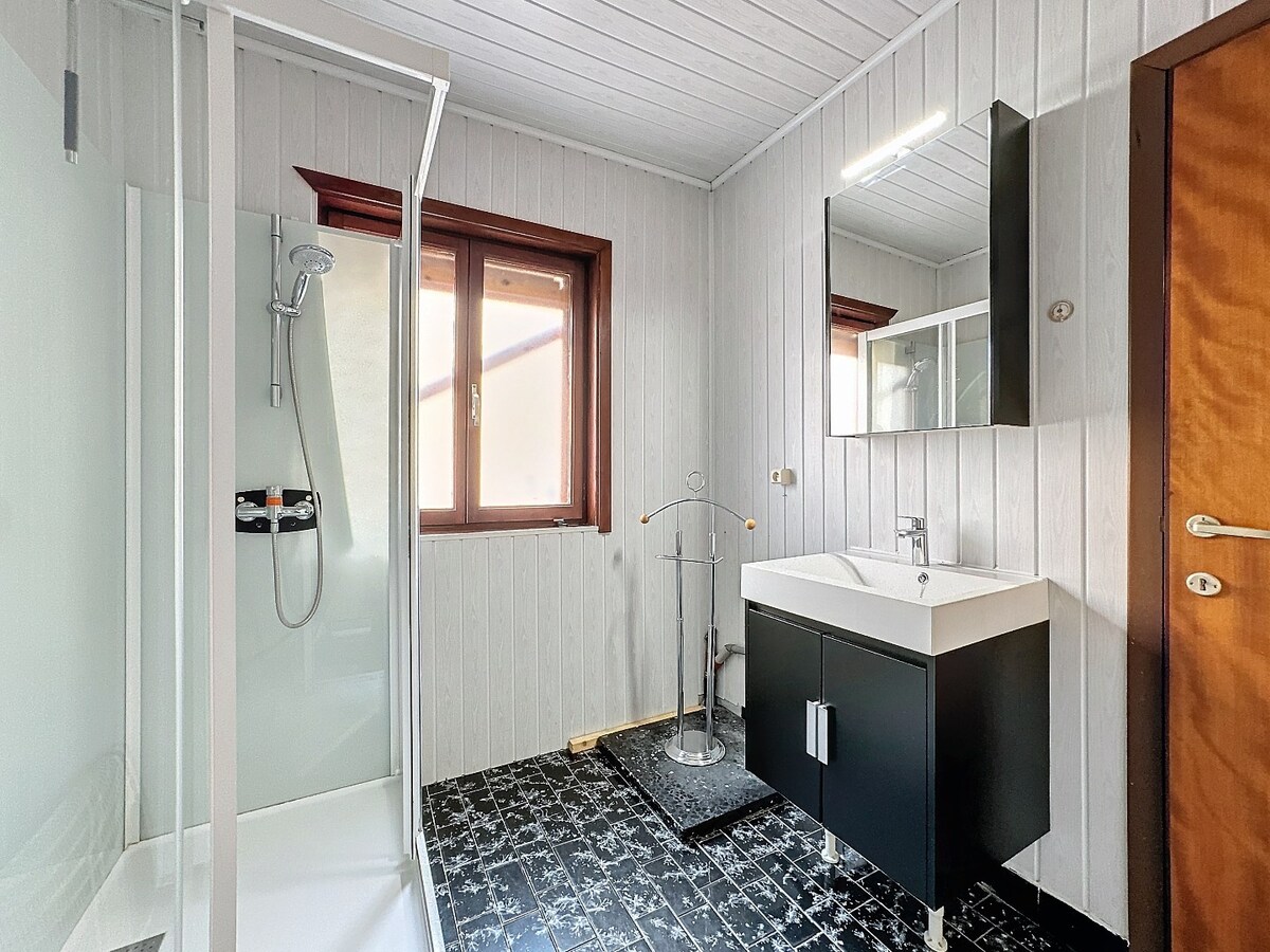 Centraal gelegen, instapklare woning met tuin te Lembeek 