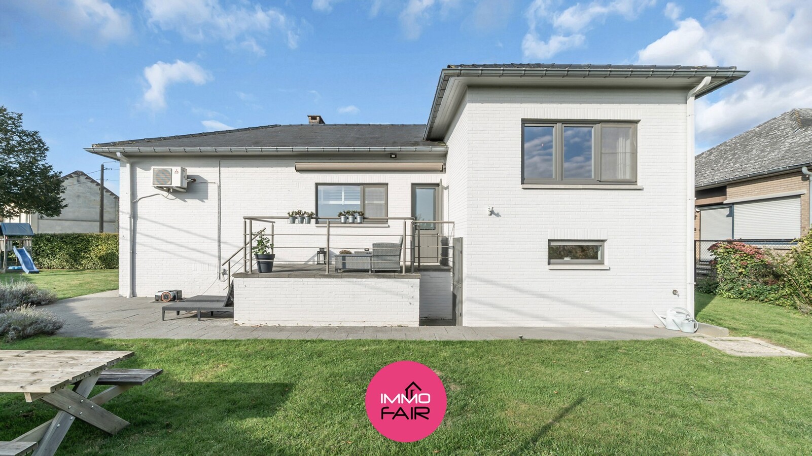 Vrijstaande semi-bungalow met panoramisch zicht, vlakbij Maastricht! 