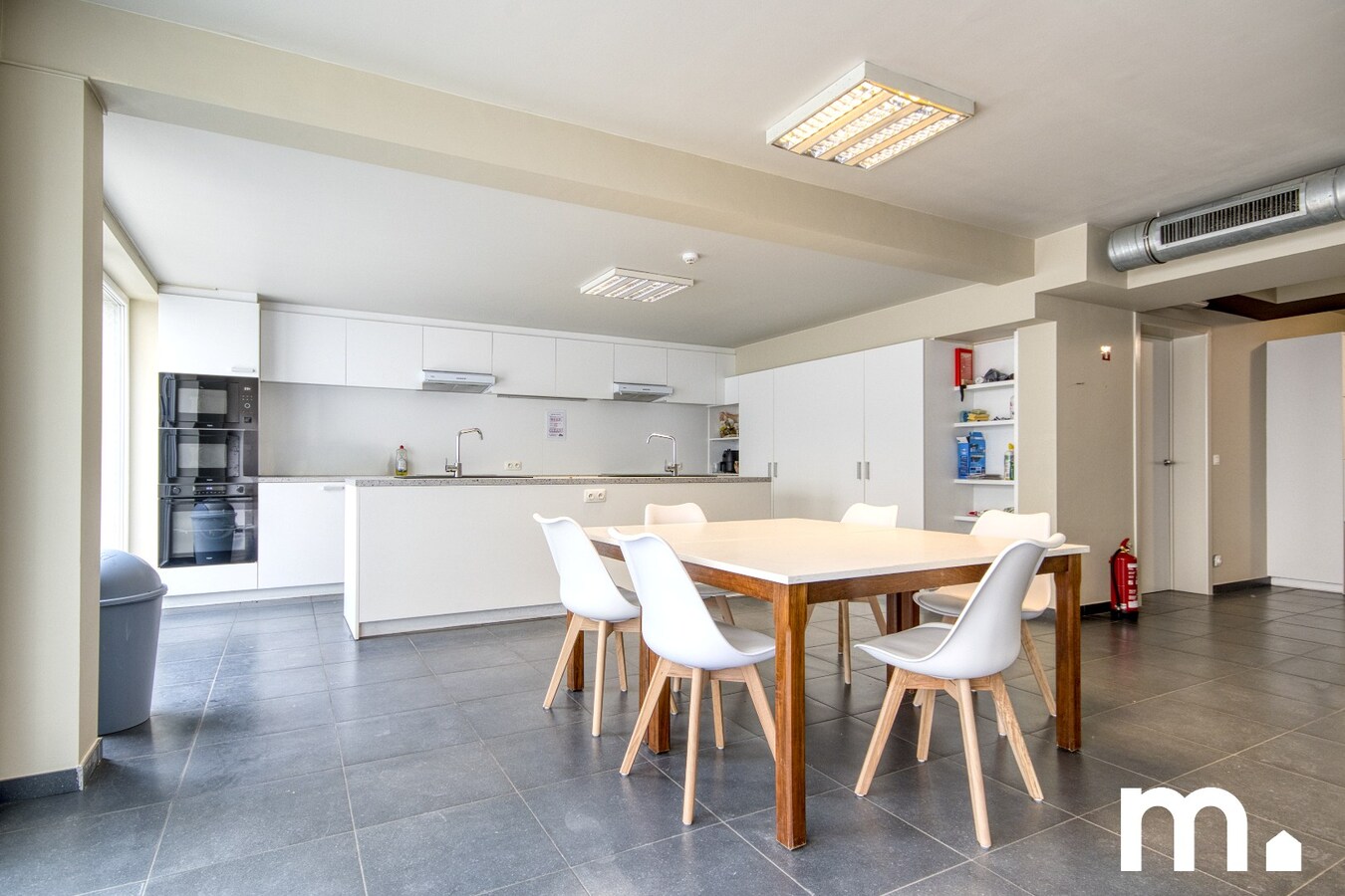 Studentenkamer - Interessante investering op toplocatie in Kortrijk nabij het centrum! 