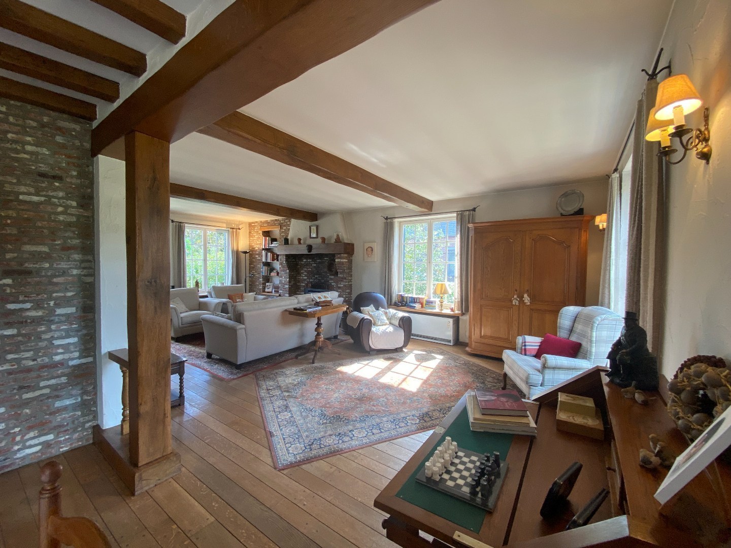 Charmante landelijke villa op een toplocatie in Waregem! 