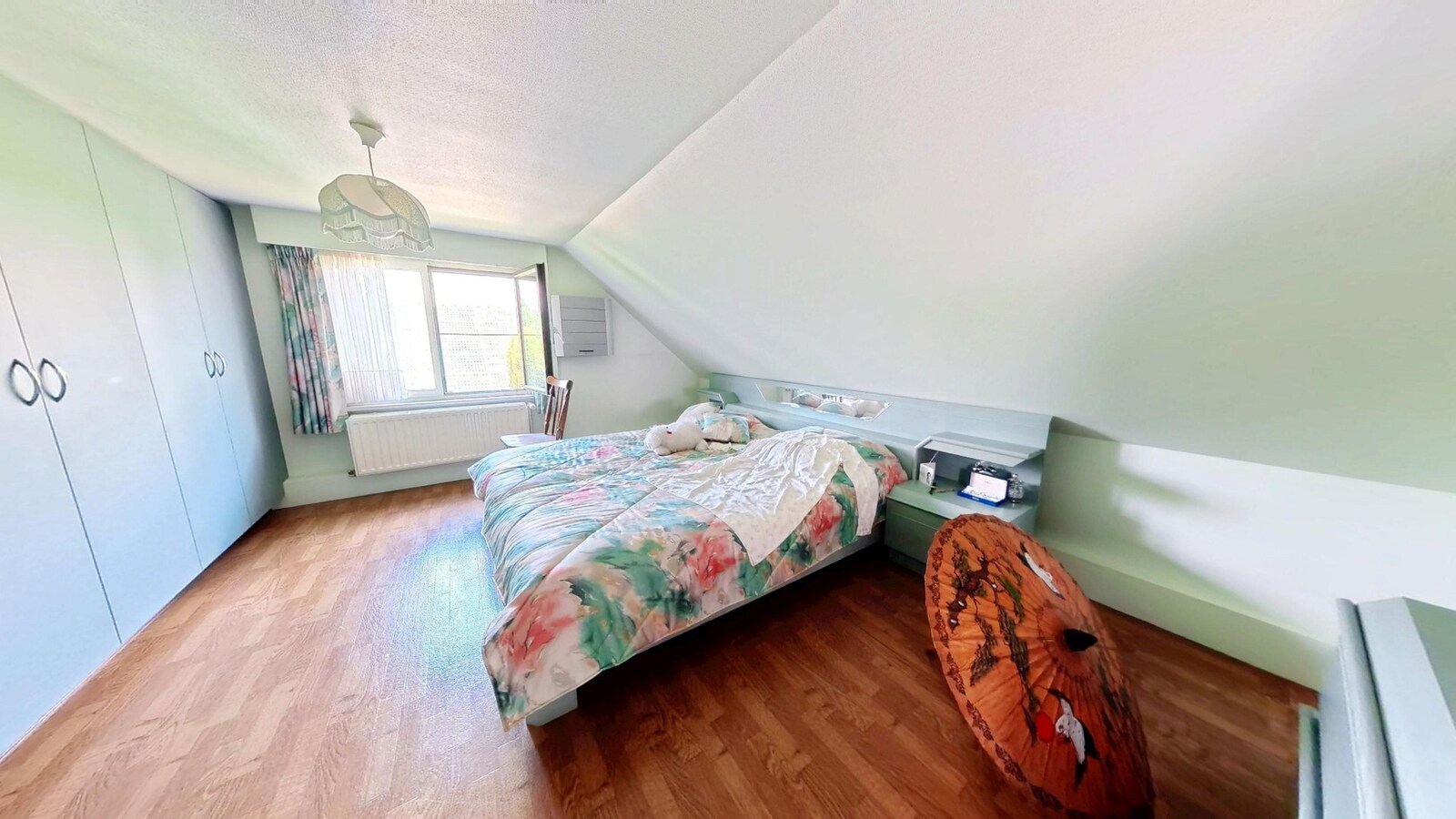 Bijzonder ruim én rustig wonen. 