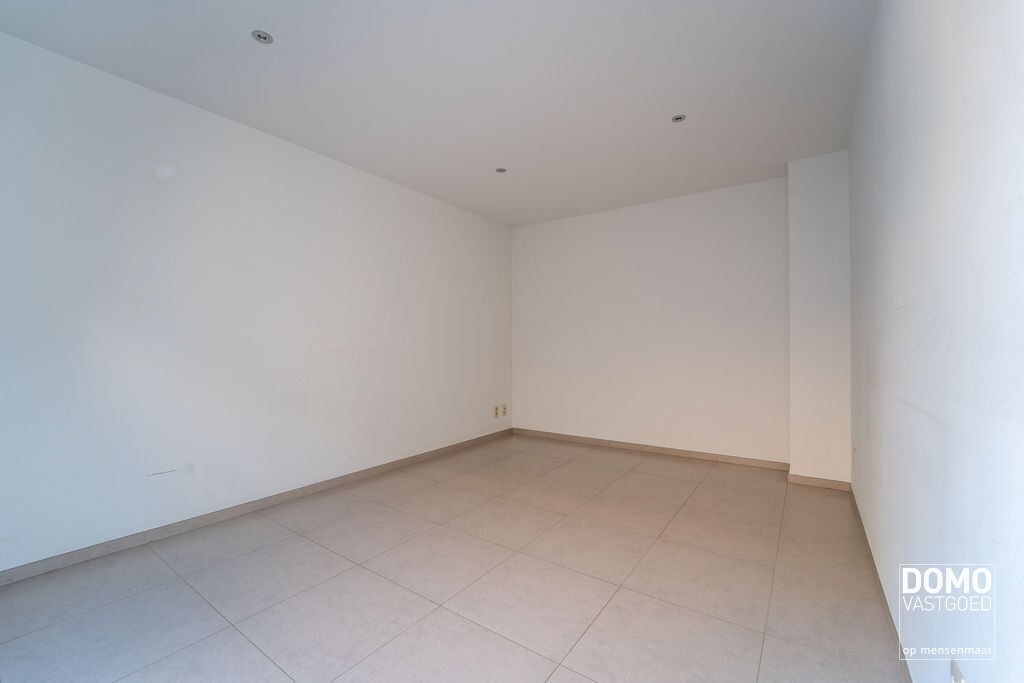 LUXE PENTHOUSE APPARTEMENT VAN 192 M² MET 3 SLAAPKAMERS, 2 TERASSEN, EN ONDERGRONDSE GARAGEBOX IN HASSELT (SINT-LAMBRECHTS-HERK) 