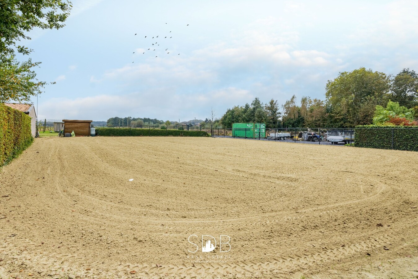 Prachtige woning met paardenfaciliteiten op 11.703m² 