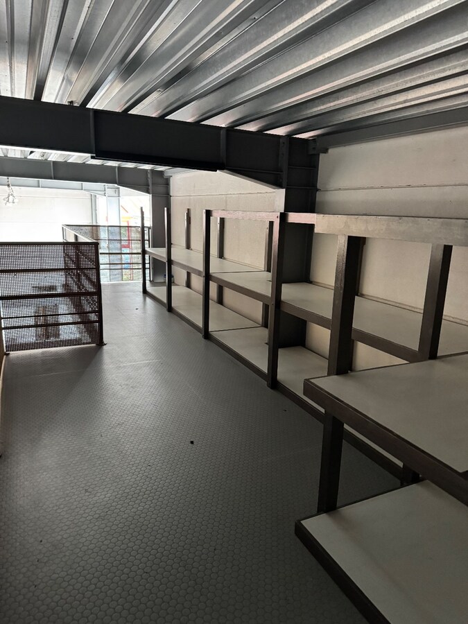 Handelspand met woonst te Ichtegem 