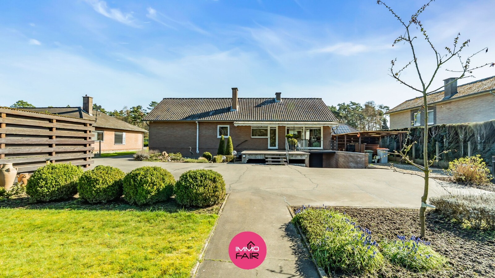 Charmante bungalow met veel potentieel, op een rustige ligging in het groene Gellik 