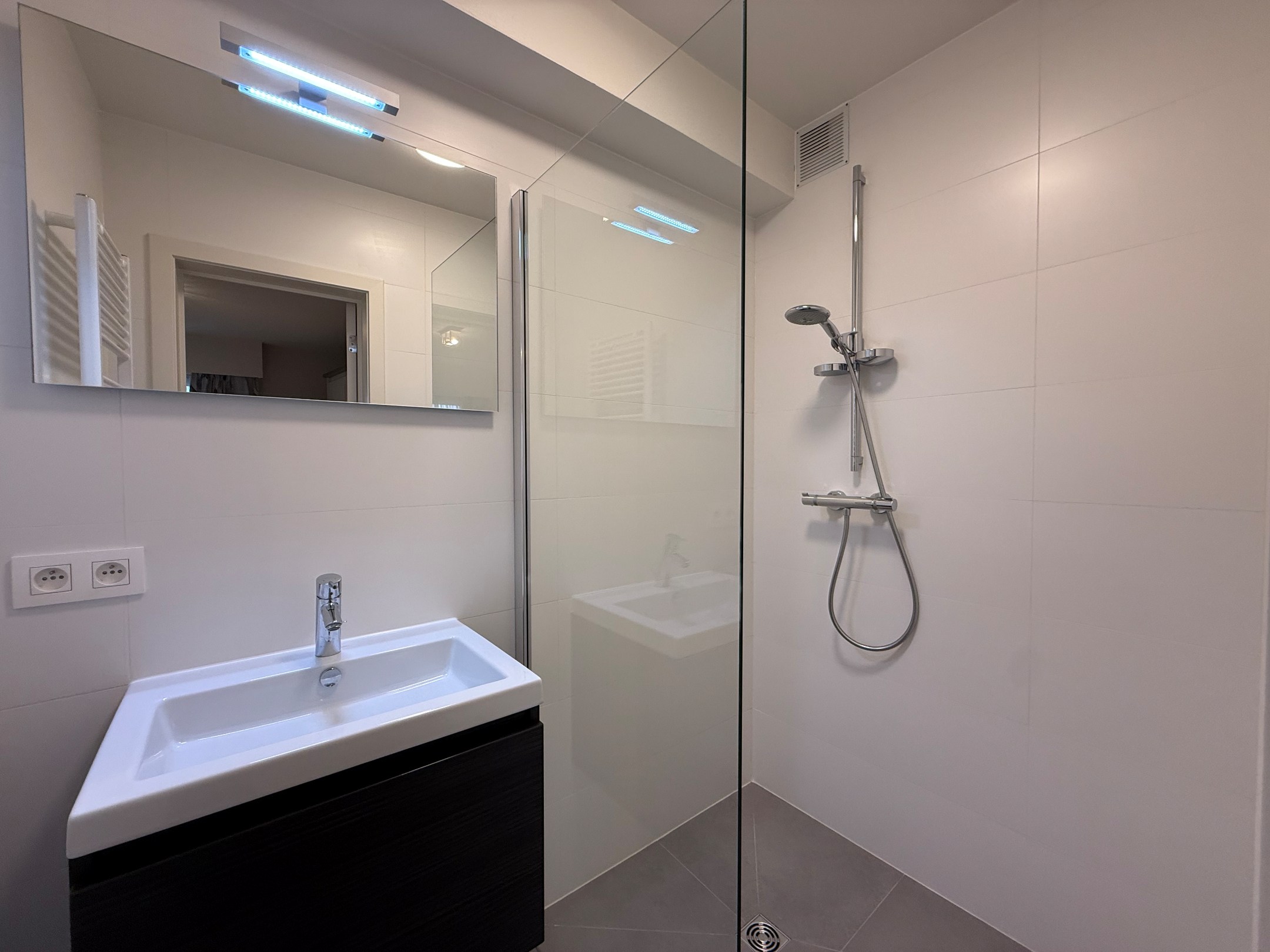 NON MEUBLÉ – Appartement spacieux et unique de 139 m² au centre de Knokke. 