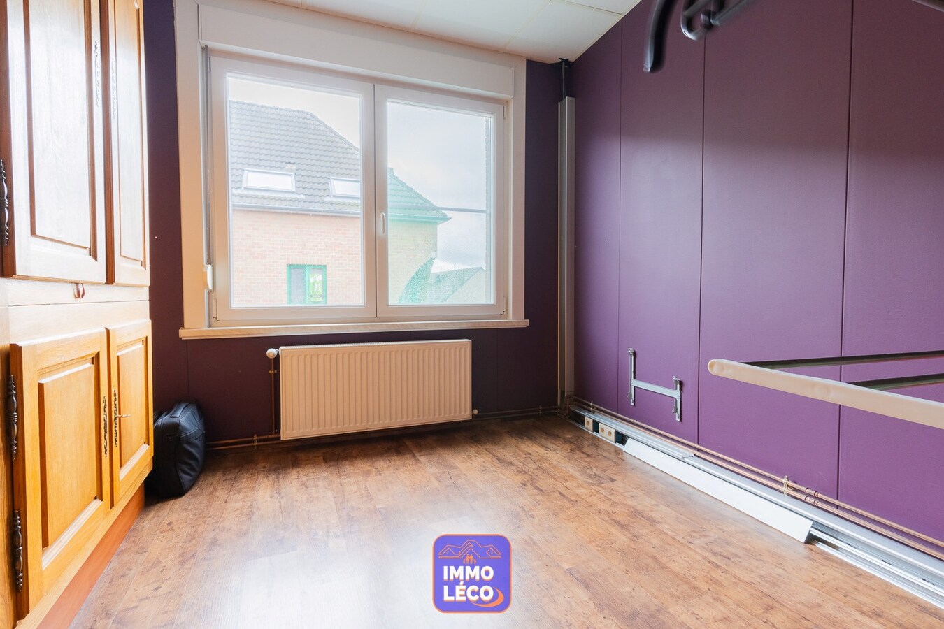 Grande maison avec grande terrasse et garage de 55m². Beaux volumes ! 